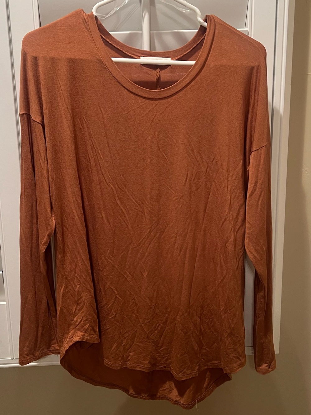 Women’s Active USA Rust-Toned Long Sleeve Crew Neck Top size large